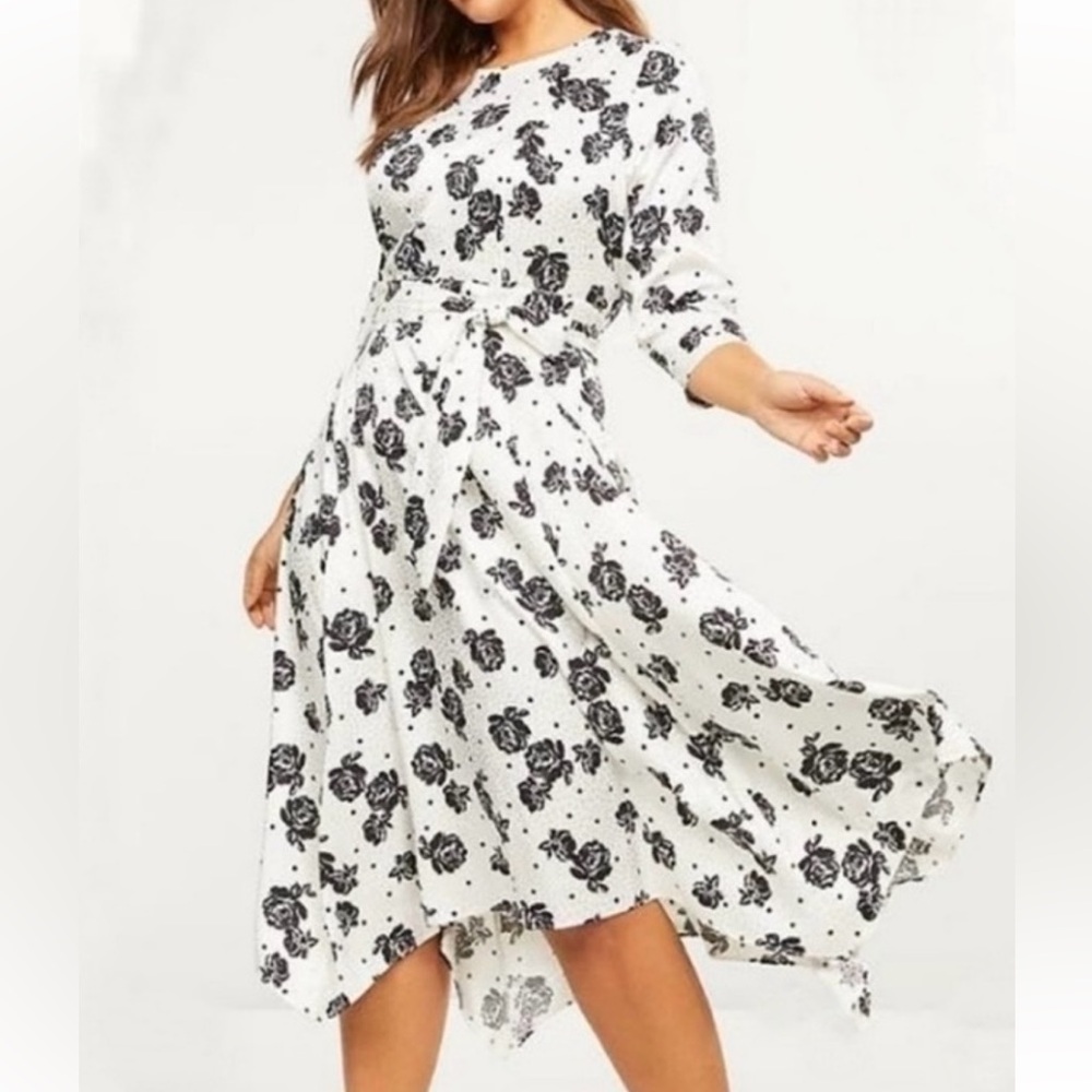 Lane Bryant dress 3/4 sleeves size 18 white and black roses